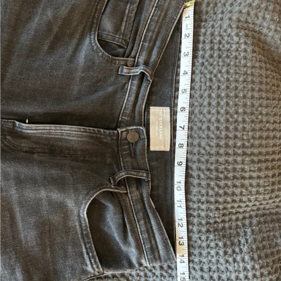 Gently Used Everlane 90s Cheeky Jean in Washed Black Women's size 27 Crop - Picture 10 of 12